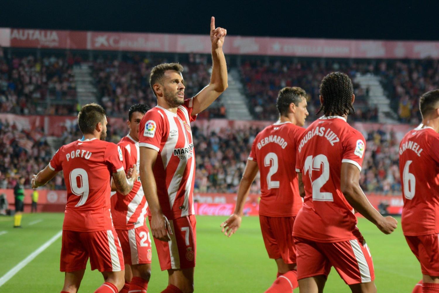 西甲金靴之争热闹了！两平民神锋叫板梅西一人曾打爆巴萨