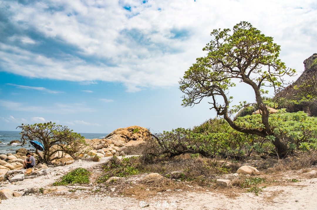 三亚温度不高但感觉很热,三亚冬天低于零度