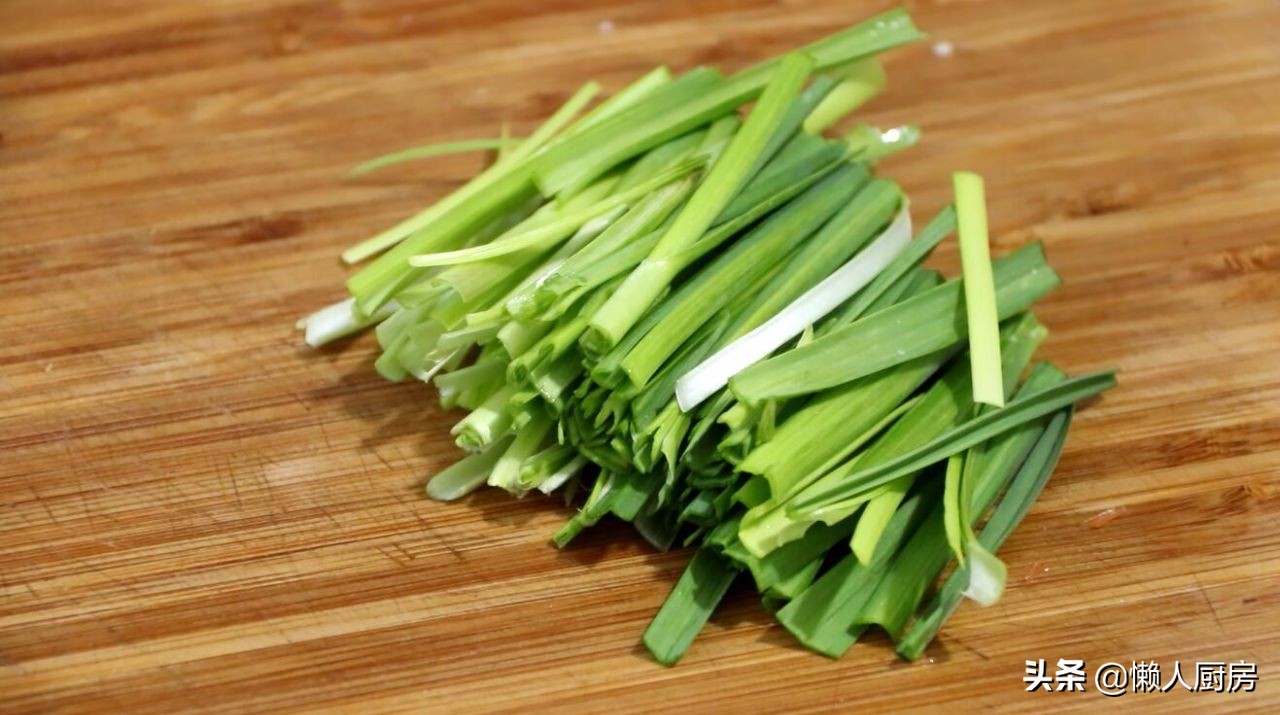 春卷这样做外脆里嫩咬一口满嘴香,春天春卷