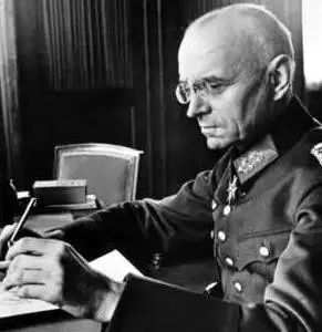 她轰动整个西方，在欧洲她被尊为圣母，在中国却很少人知道