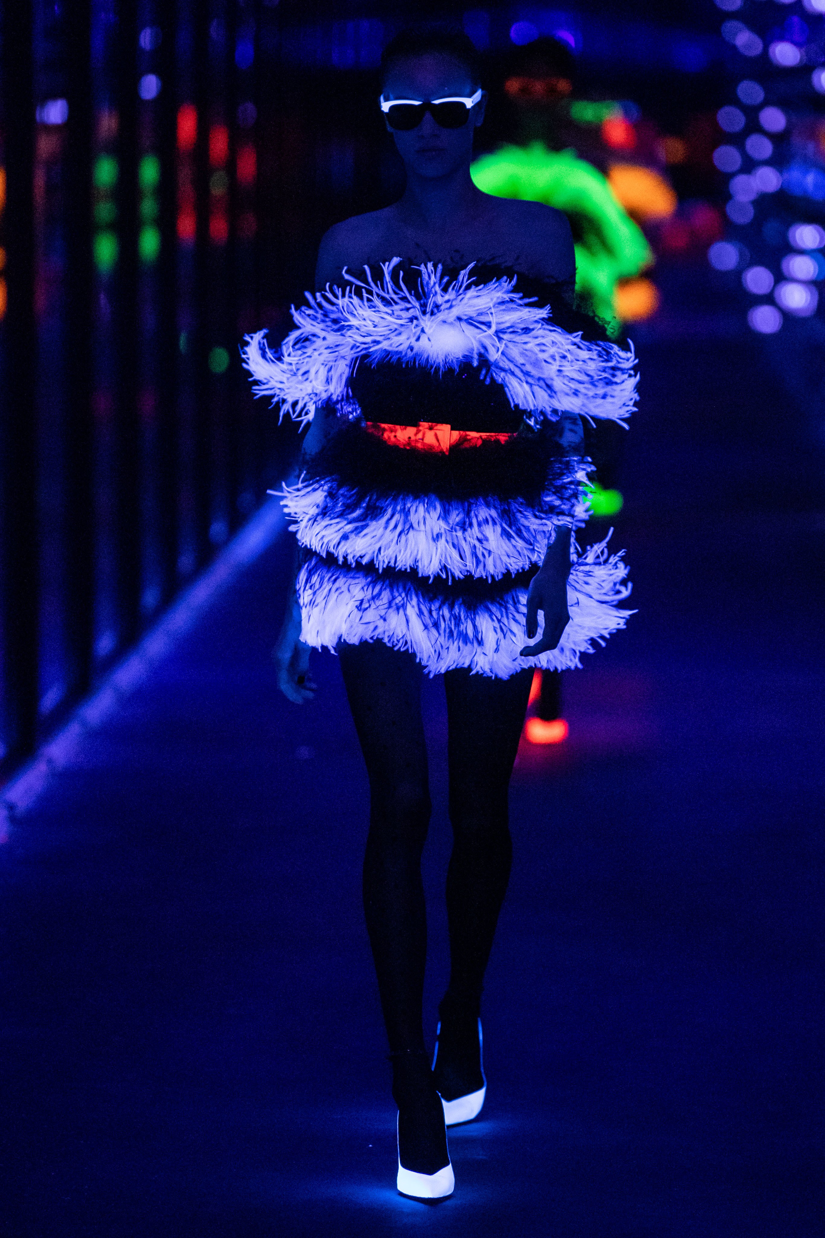 ysl圣罗兰限定典藏版小金条口红色 (ysl圣罗兰百搭口红)