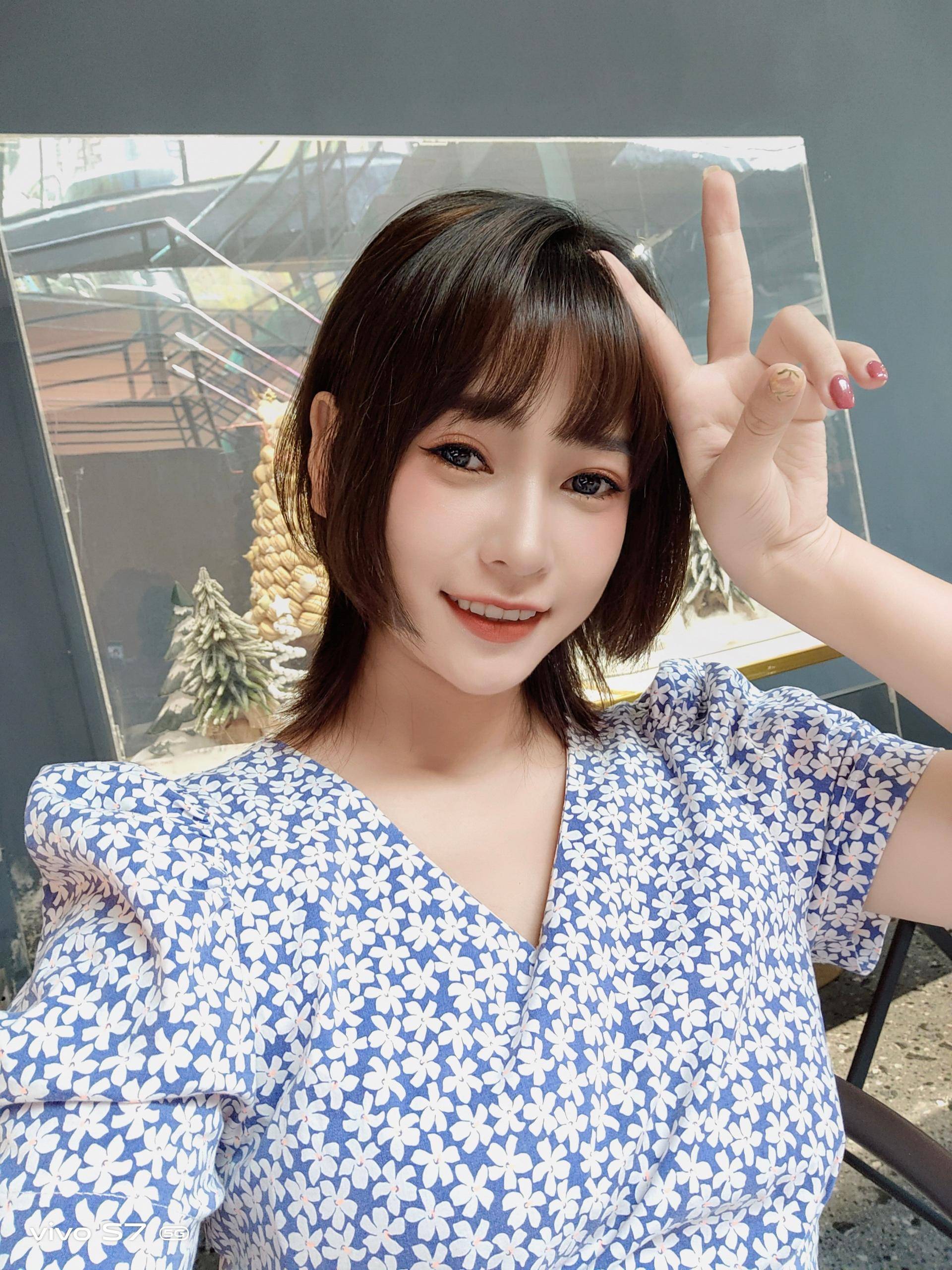 轻薄多彩的vivos7,轻薄自拍旗舰vivo