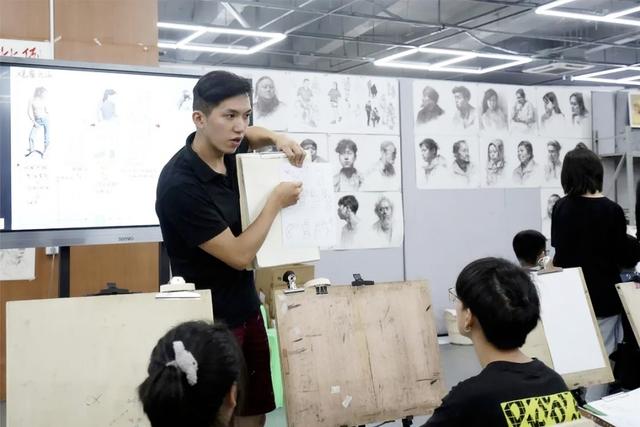 选择艺考只能报考艺考专业吗,选择艺考机构时需要注意哪些问题