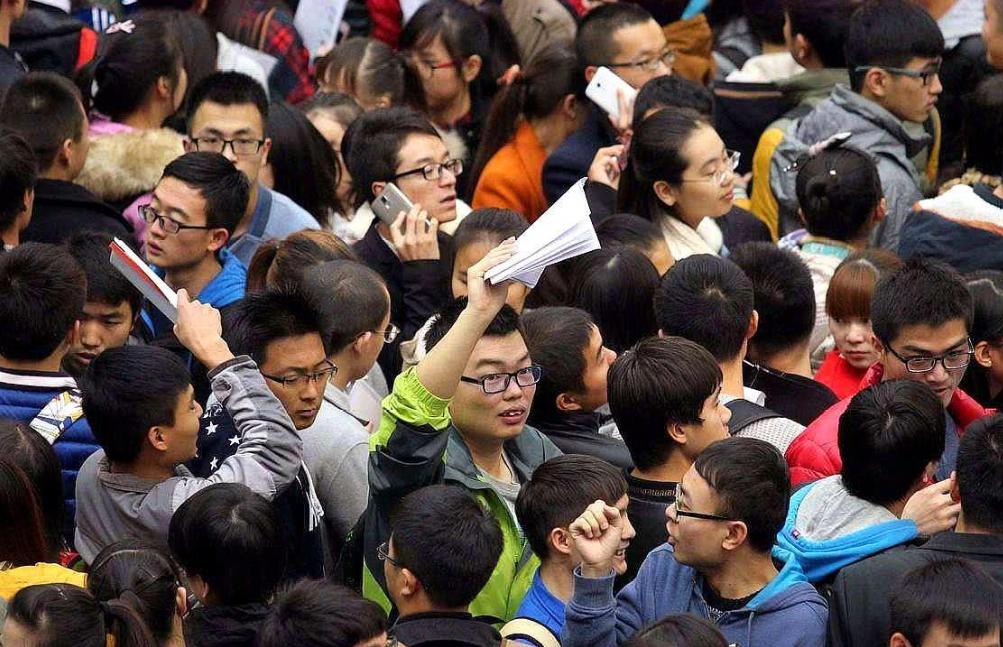 大学生遍地都是？读二本大学真的有前途吗？幸好当初做对了选择