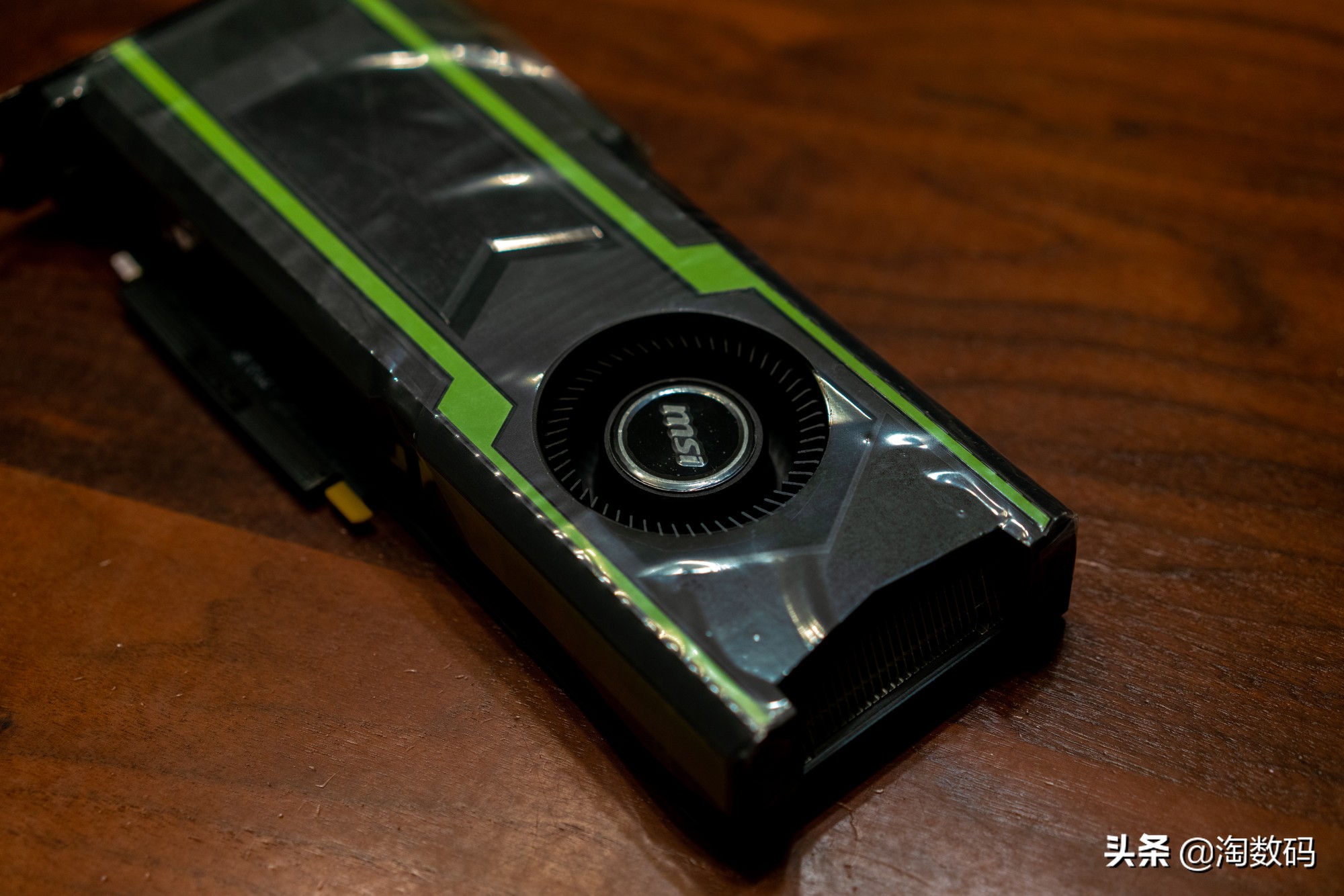 微星1080ti11gaero,微星1080aero显卡测评