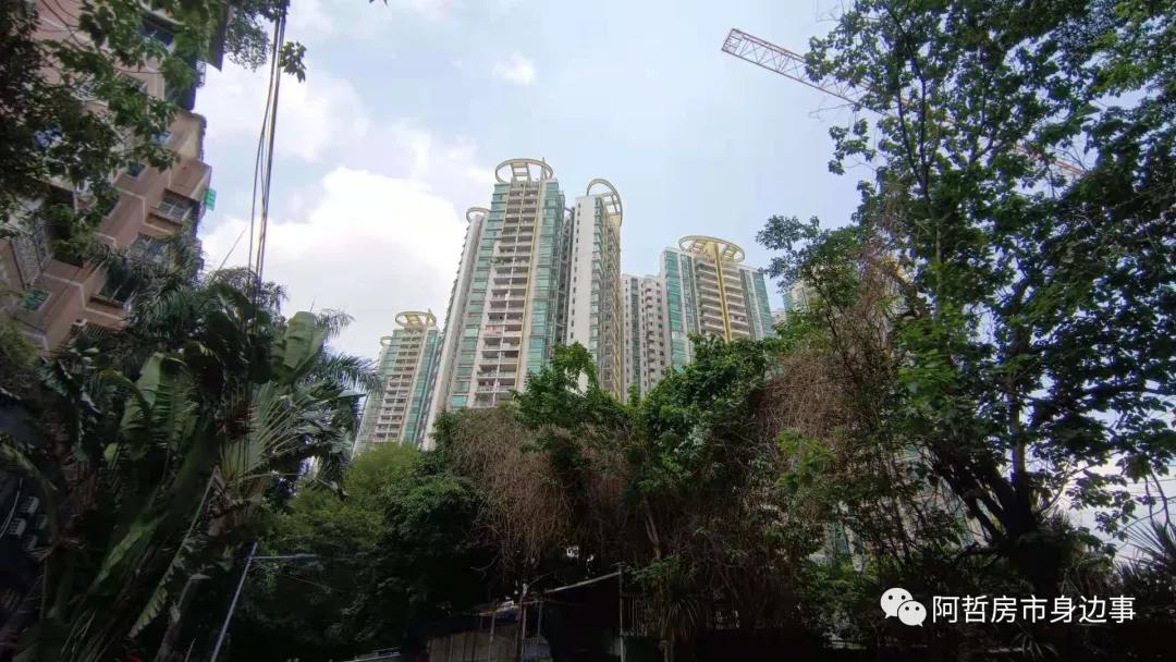 新旧交织的城市界面，富基广场