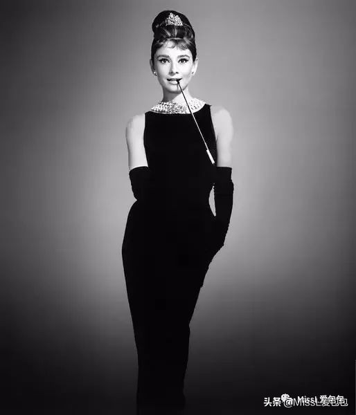 纪梵希givenchygvc绑带限定款,givenchy纪梵希2023新款连帽外套