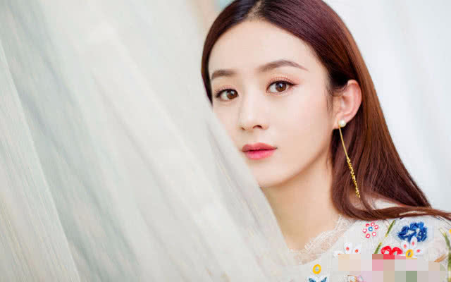 赵丽颖婚后怀孕再添石锤？被拍逛母婴店，衣着宽松十足的孕味！