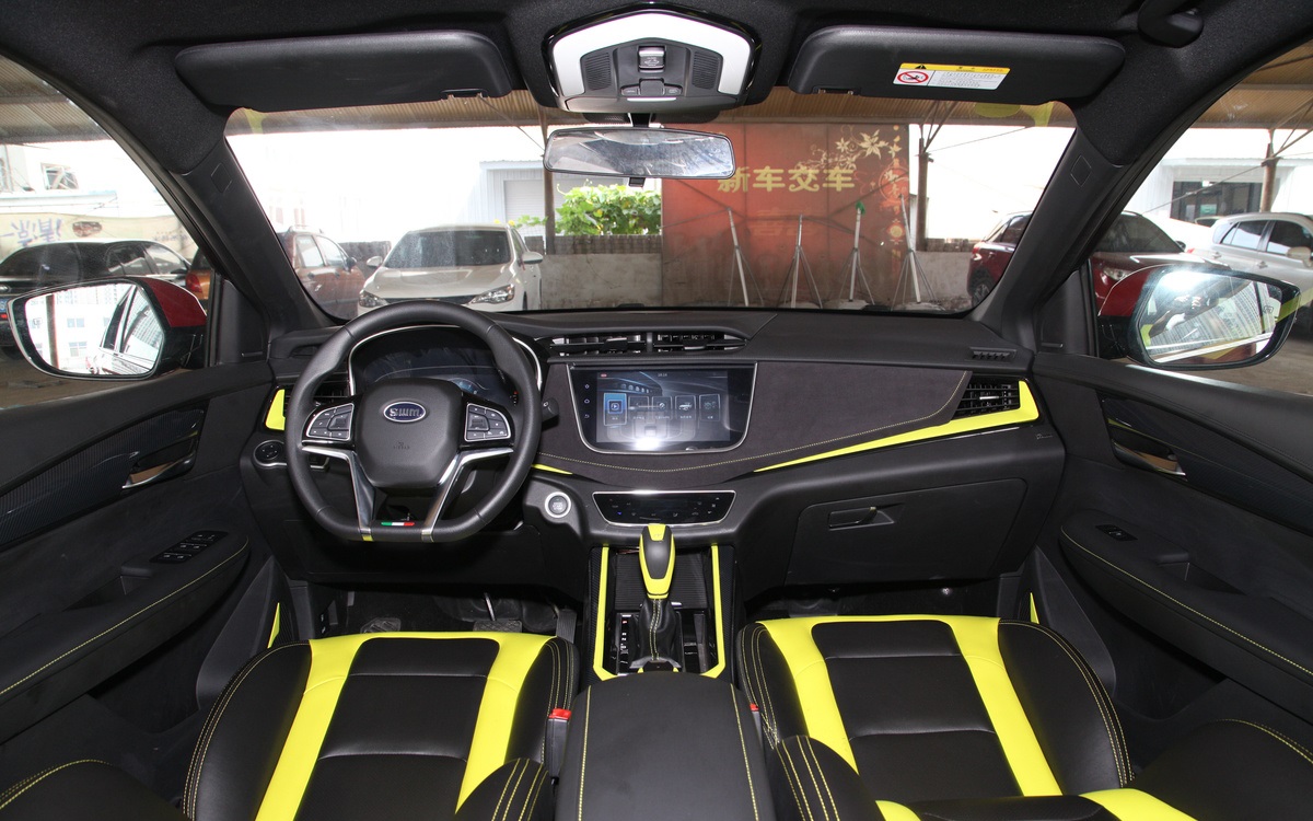 轴距2.7米的车,轴距2.65米以上的车