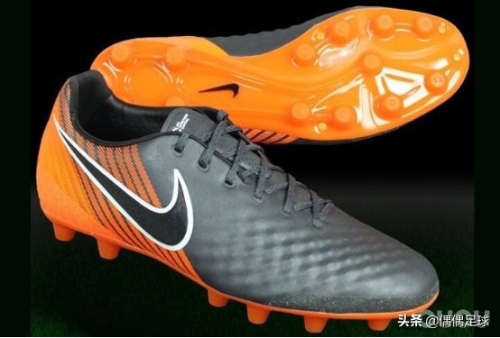 日本足球运动员战靴,日本经典战靴