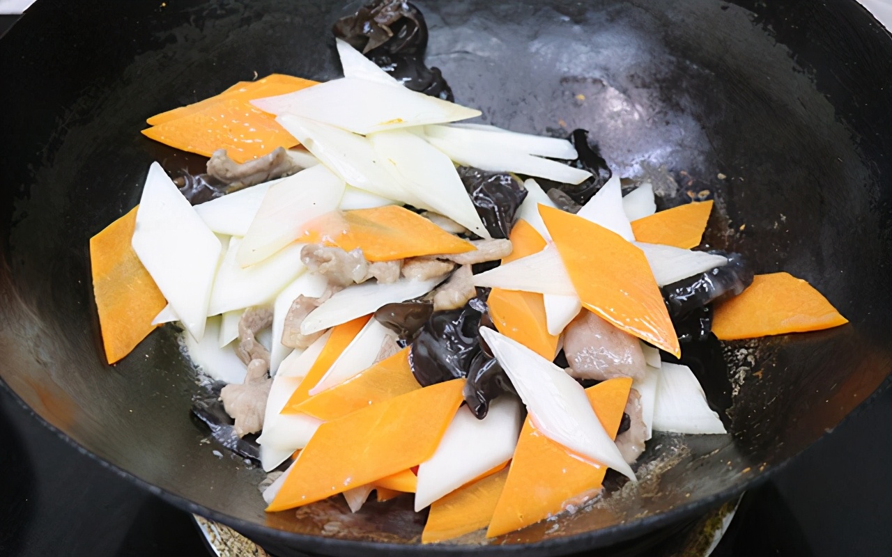 天冷山药的做法大全,山药怎样不发黑不发粘做出来好吃