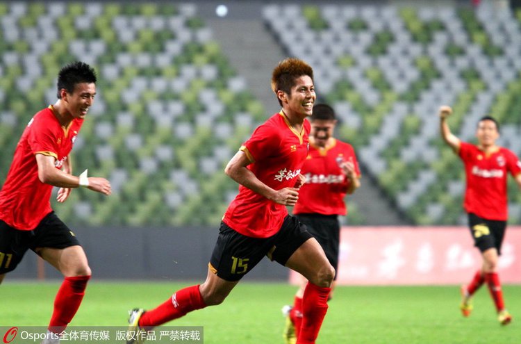 日本球员中国训练,日本归化球员第一人