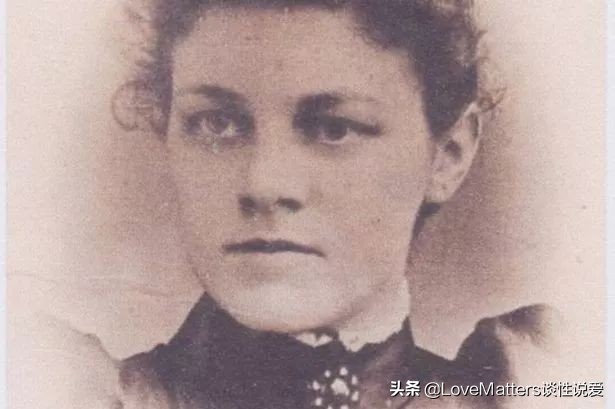 三个女人一台戏，一群女人争口气：不八卦不宫斗，她们一起做大事