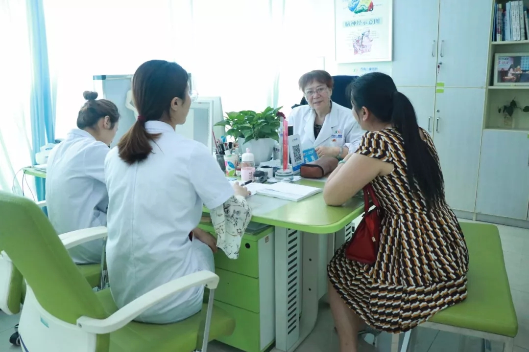 小孩子说话不清楚说话鼻音很重,孩子听不懂说话不会说话什么原因