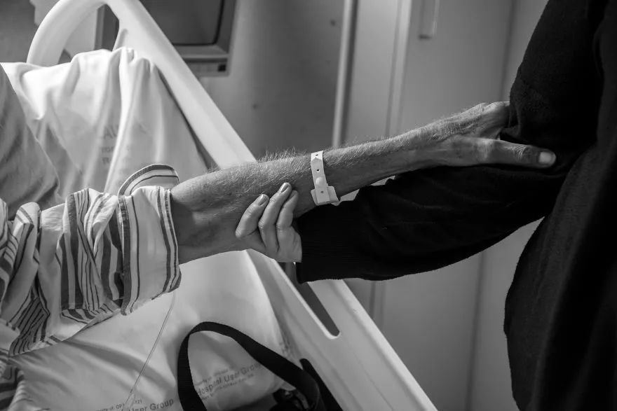 患癌父亲死亡真实案例,父亲患癌症离世也不知道真相