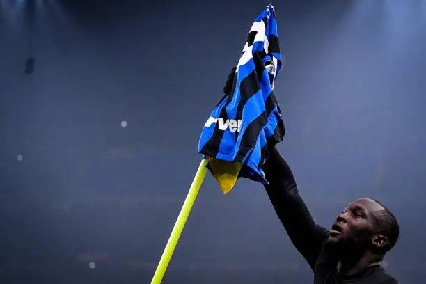 燃爆全场的米兰德比瞬间回顾,回顾荡气回肠的米兰德比