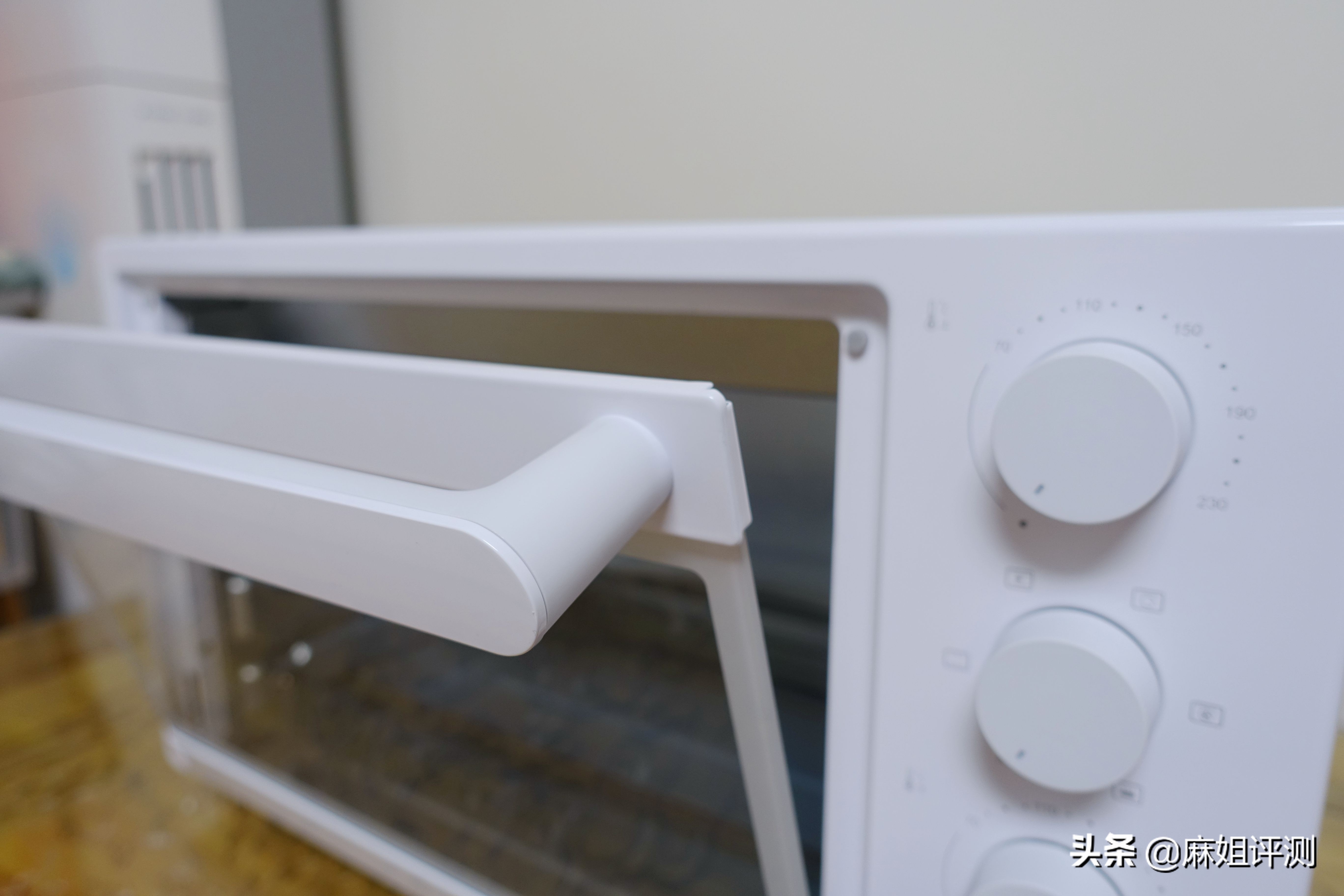 迷你烤箱和普通烤箱哪个更实用,家用烤箱值得买吗