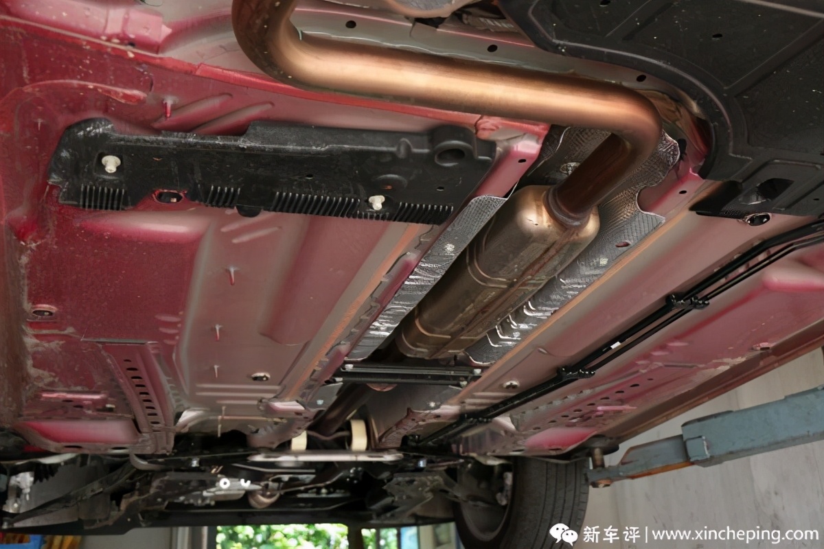 新君威1.5t底盘拆解视频,别克新君威底盘调教怎么样