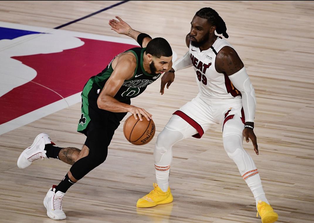 考文顿超远3分,考文顿连续三分湖人