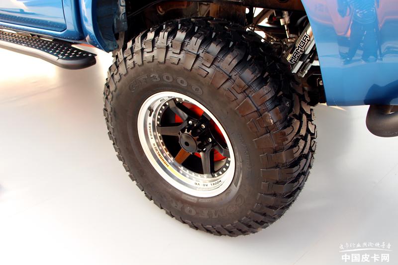 最好的改装就是换好的轮胎,前窄后宽的轮胎改装