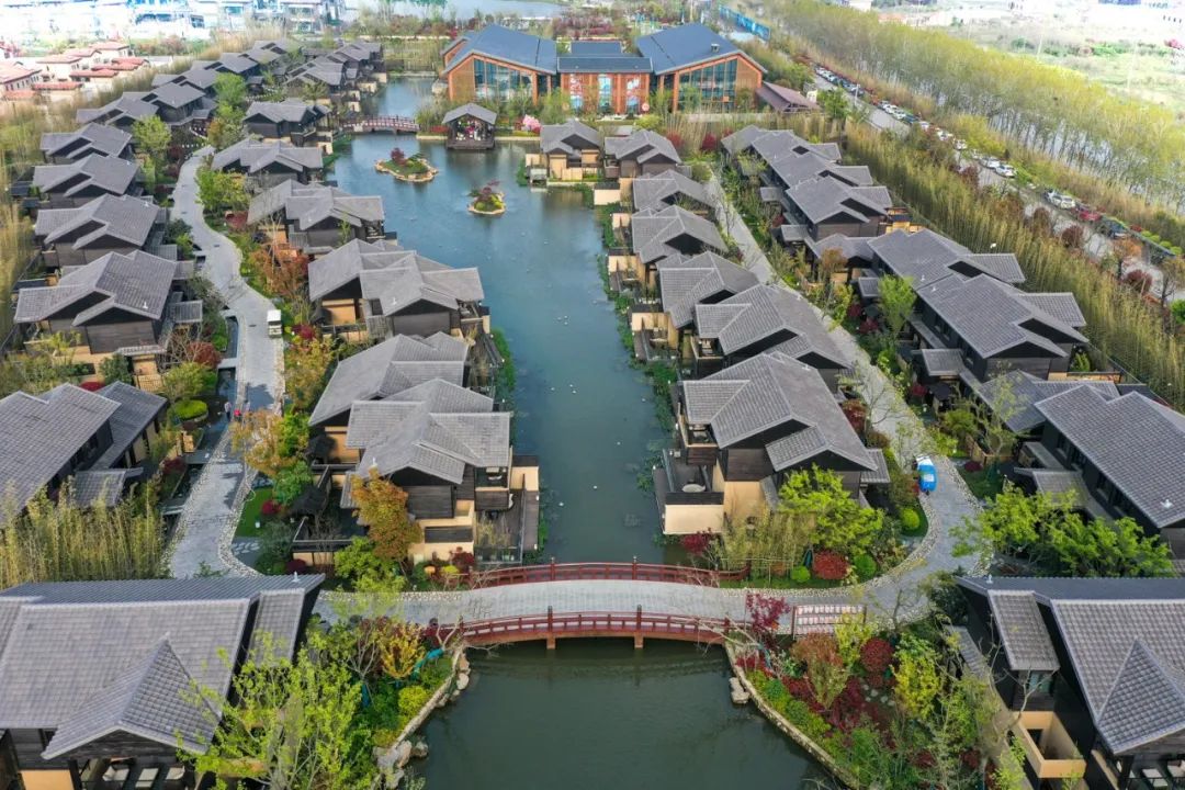 住进风景里温泉酒店,住进风景里旅游度假温泉酒店