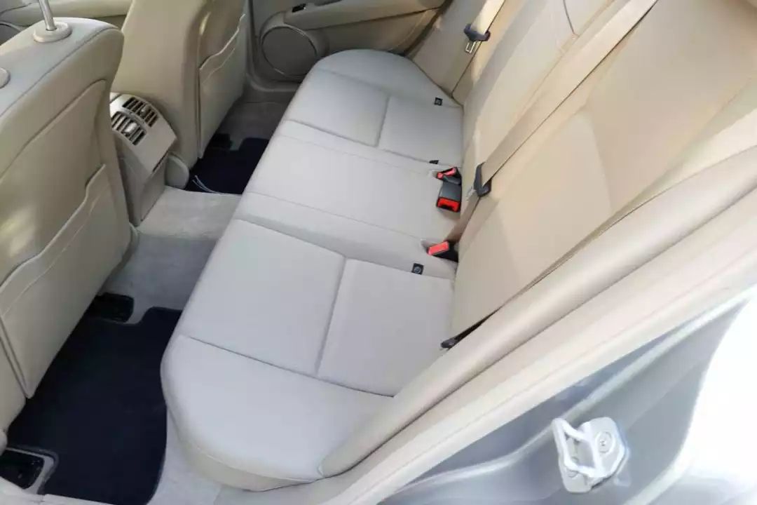 14万买奔驰C，6年只跑2万公里，收藏级