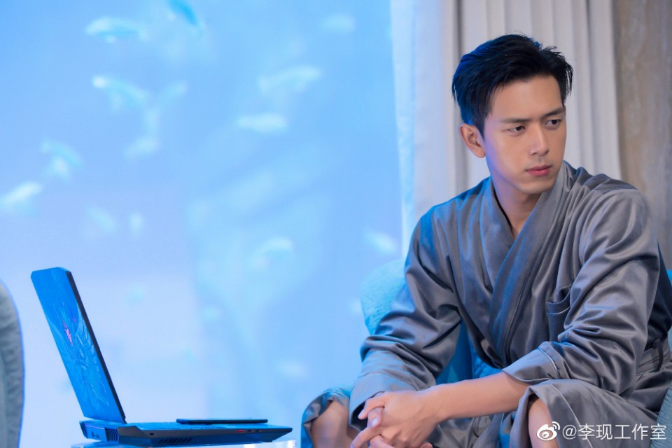 我们现哥真的好奈斯！盘点李现杂志代言造型，真的被帅到啦