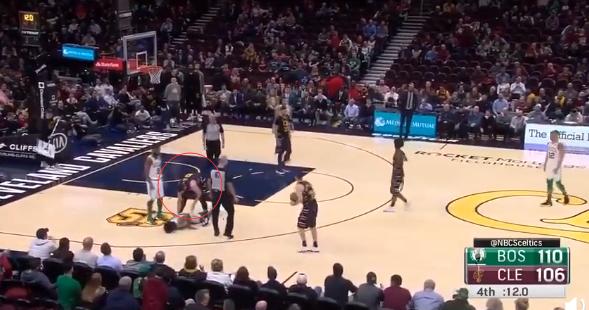 斯玛特受伤回来绝杀,斯玛特飞身扑球险把琼斯弄伤