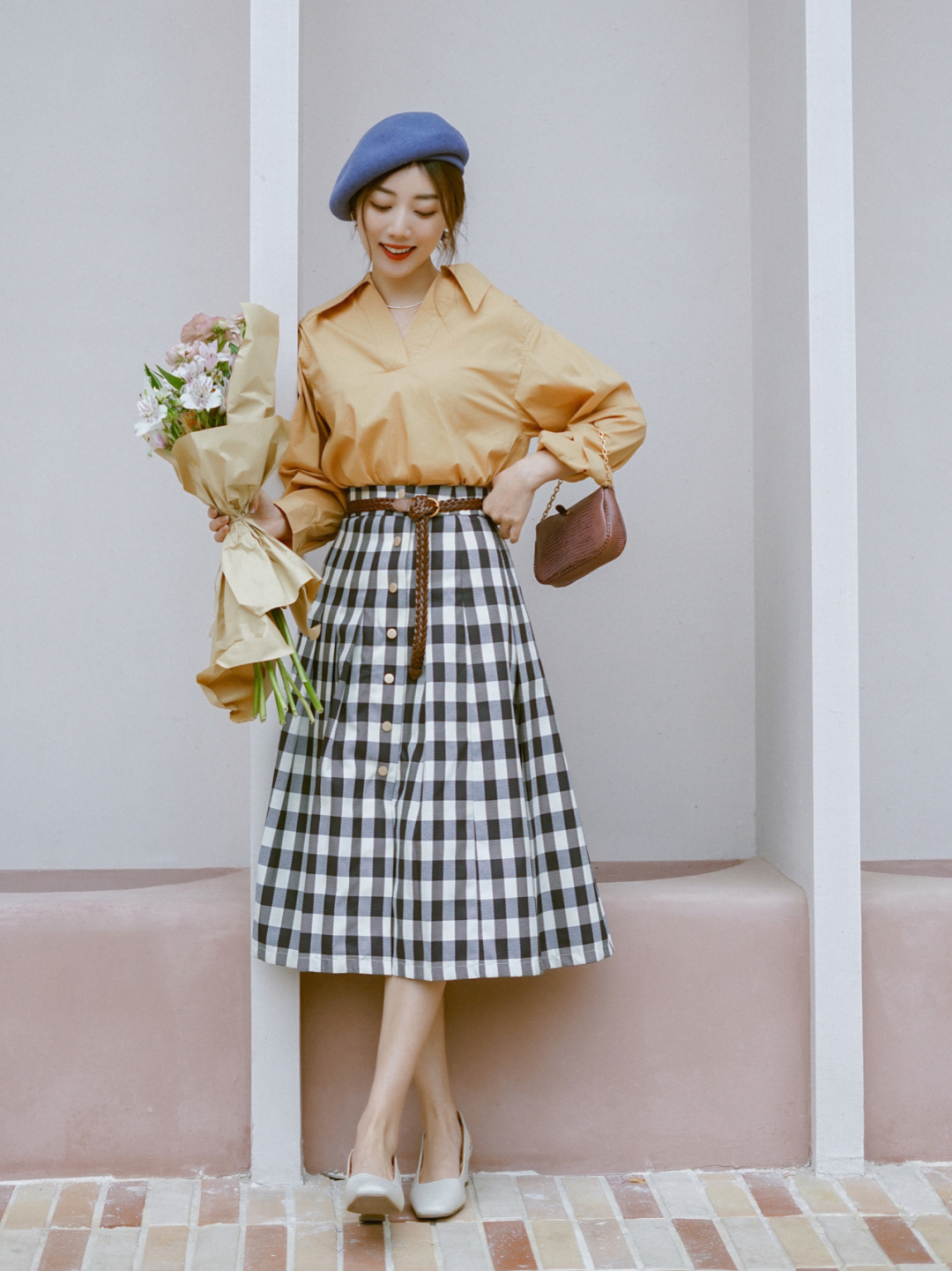 早秋衬衫搭配什么裙子,春天白色衬衫怎么搭配裙子才好看