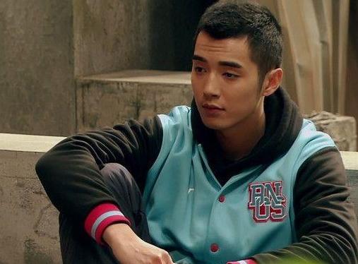 爱情公寓宛瑜想为展博穿一次婚纱,爱情公寓展博为了宛瑜放弃一切