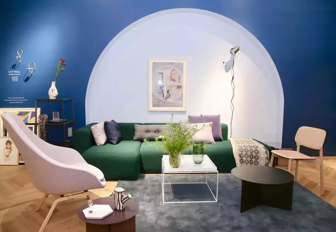 HAY,也许你根本不要那么多,一个微笑的弧线就够了