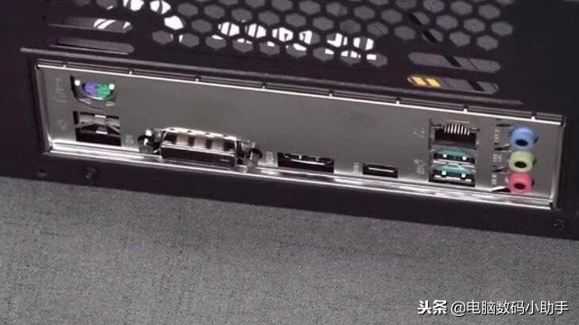 rog全家桶装机实录组装电脑,自己组装台式电脑最简单配置方法