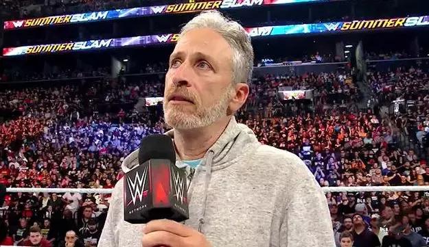 拳王暴打wwe,施瓦辛格一拳打倒wwe