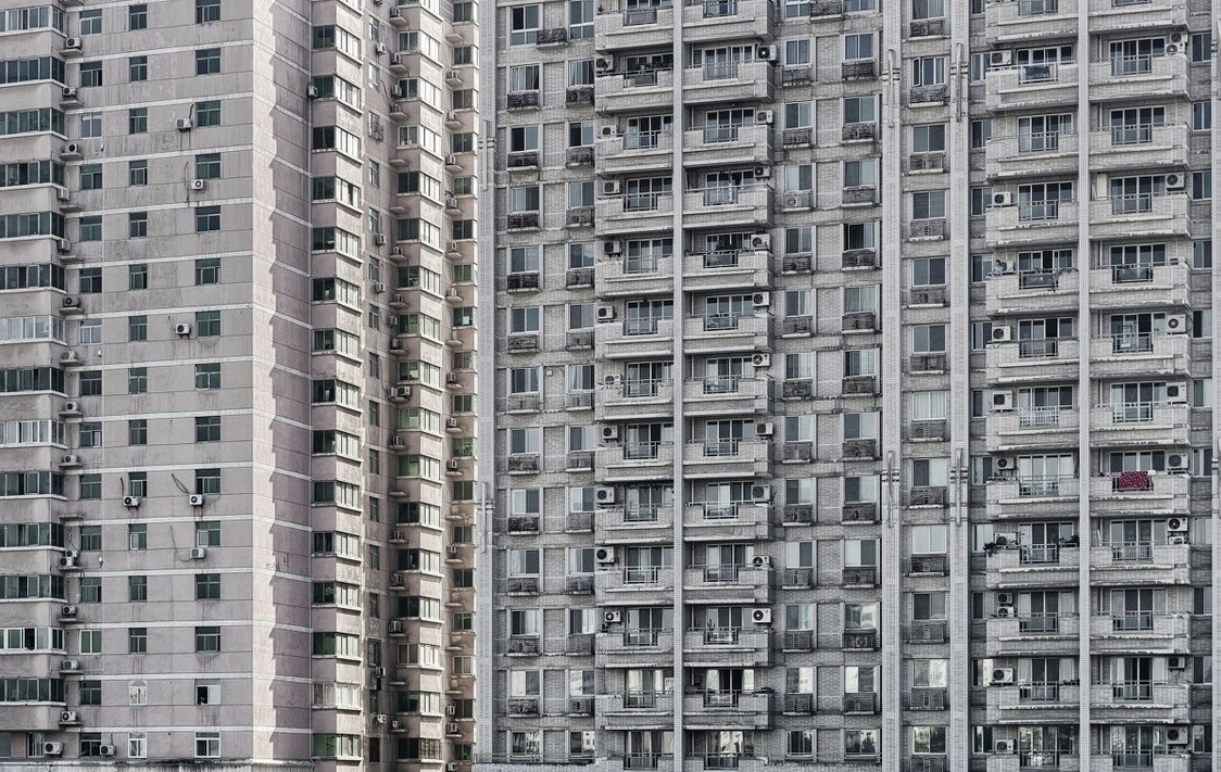 电梯房比步梯房好看,电梯房要比不是电梯房好吗