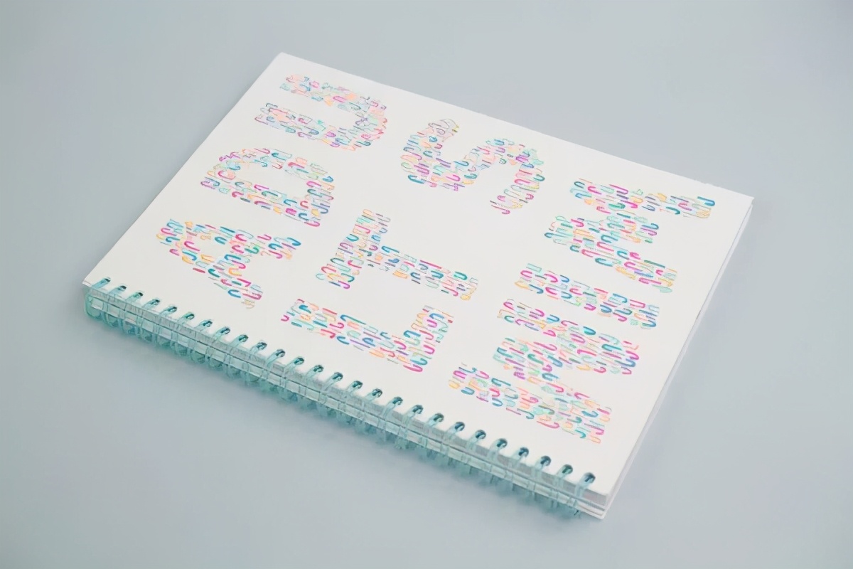 数字媒体艺术用的笔记本电脑,苹果笔记本艺术字体