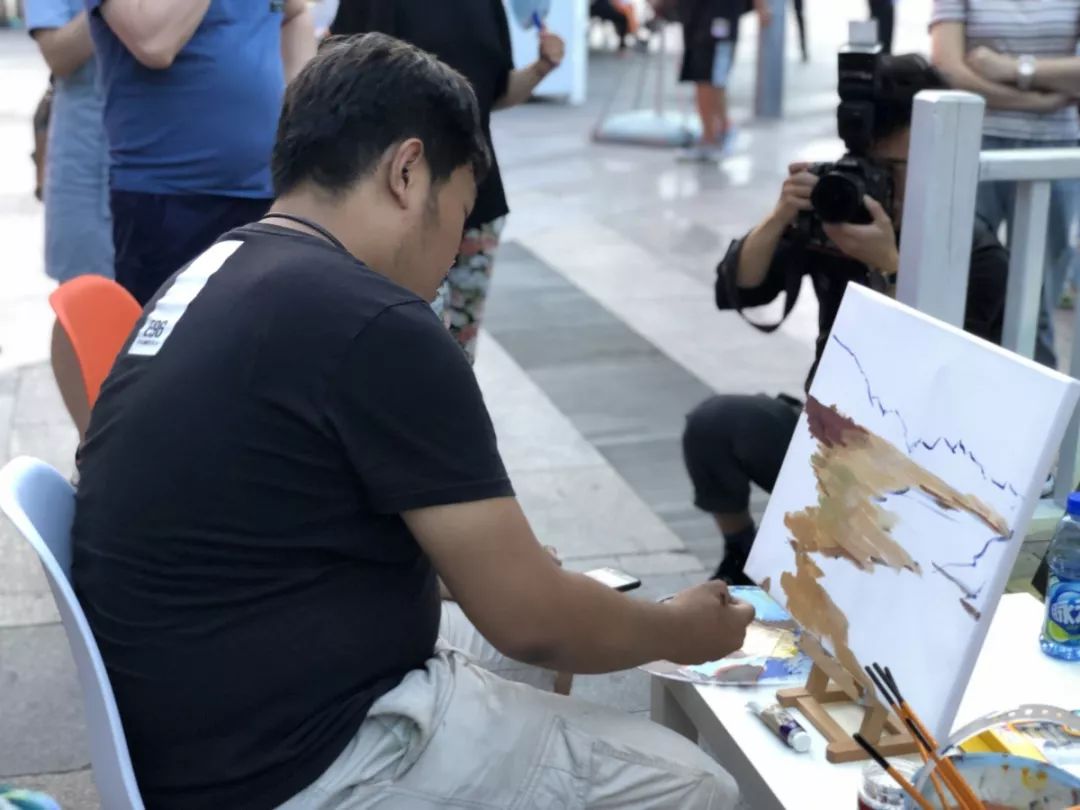天津奥城夜市最新视频,天津奥城现在有夜市么