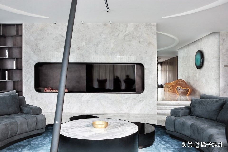 石材背景墙实物更有质感,客厅装修首选的石材背景墙