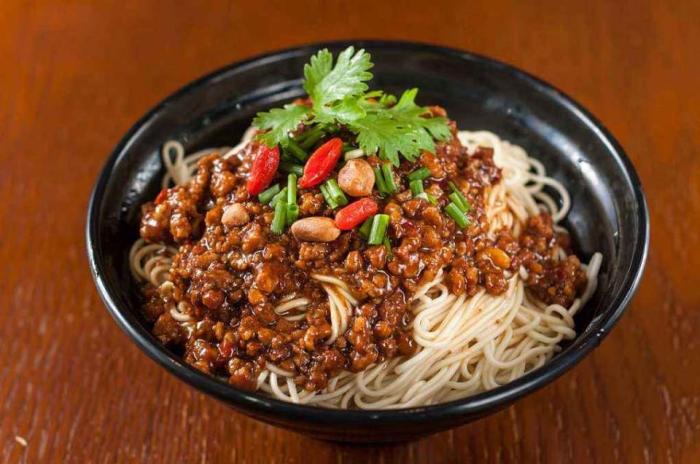 煮面条黏糊糊做法,鲜面条怎样煮才能不坨