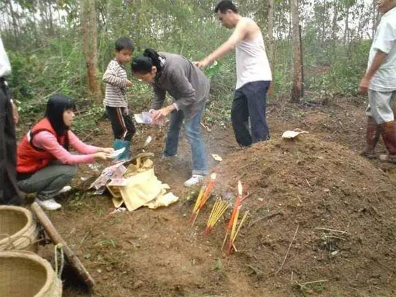 娴峰崡浜烘竻鏄庤妭鎵椋庝織,娴峰崡浜烘竻鏄庤妭鎵鏀剧偖