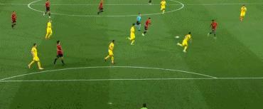 梅西祝贺法蒂,法蒂打破梅西的纪录