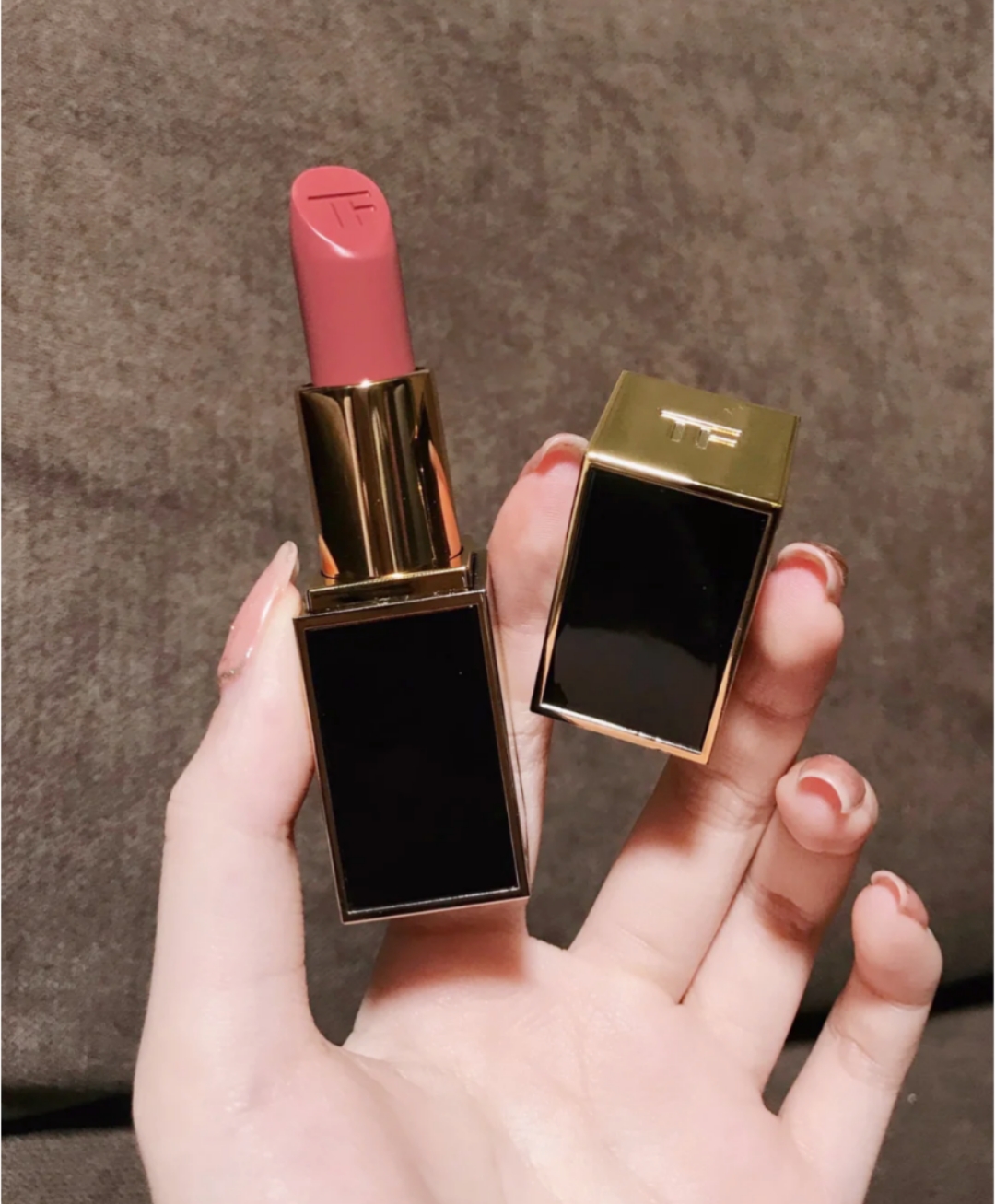 tf口红很有档次,tf16号口红和阿玛尼405哪个好看