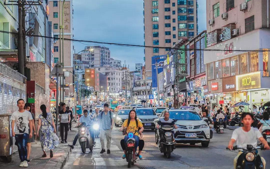 鍥烘垗杩欓噷鍝噷鏈夊ソ鐜╃殑,鍥烘垗鐮佸ご杩欓噷娴蜂笂鏄粈涔堟ˉ