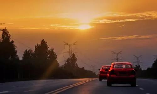 嘴里起小水泡说是囊肿,右嘴角上部起泡状肉瘤