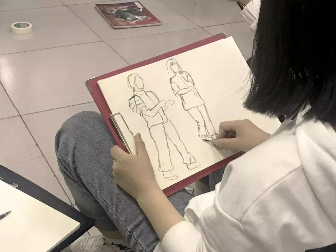 青春记实,青春记大学生在行动