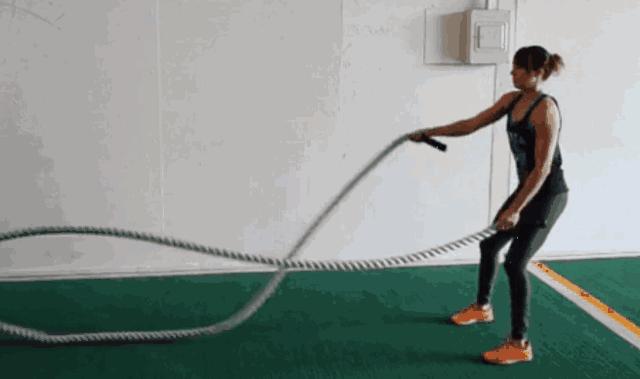 战绳和跑步哪种燃脂最好,运动战绳燃脂效果