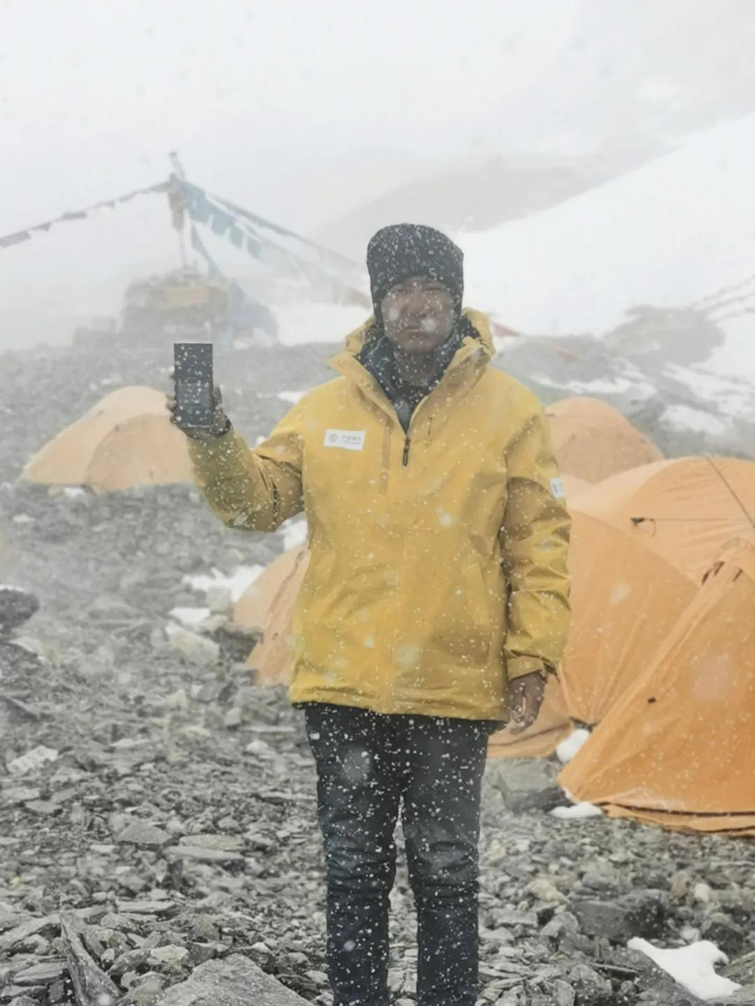 珠峰的感人故事,中国移动5g登顶珠峰对我们的影响