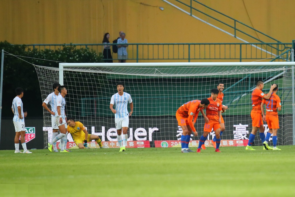 完胜！富力美丽足球被克星无情践踏鲁能胜利之外还有一个好消息