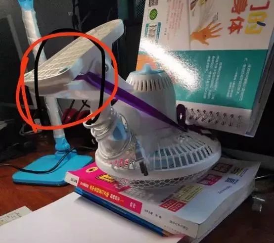 老师被逼成网红直播上课的背后,盘点那些全网被学生逼疯的老师