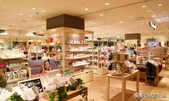 日本又现“神级”迷你购物中心