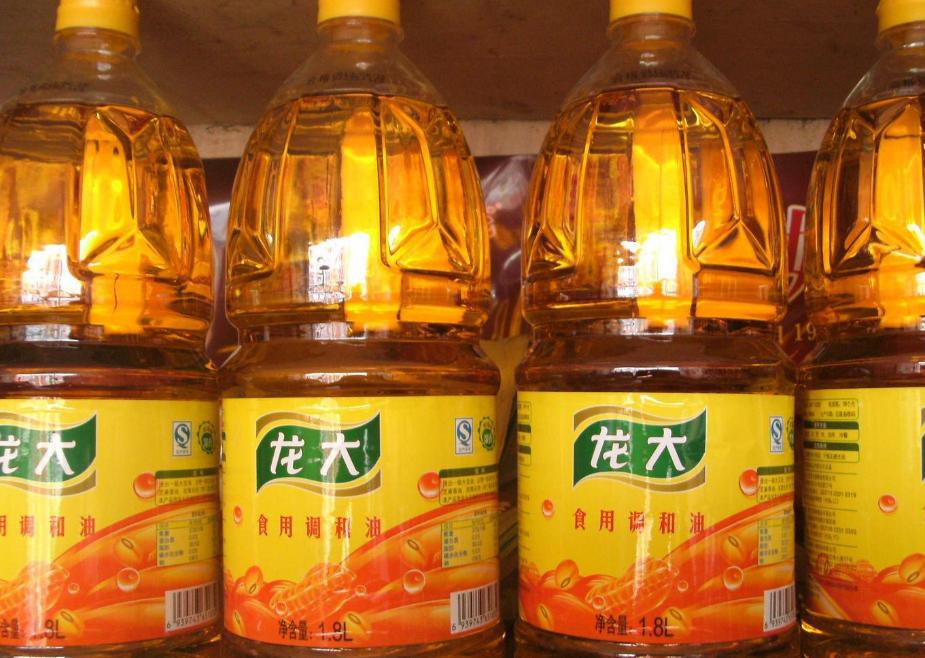 色拉油和调和油的区别,调和油与色拉油有什么区别